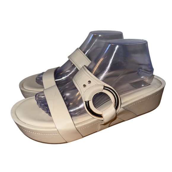 Dolce Vita Shoes - Dolce Vita Womens CICILY Cream Sandals‎ Women's Size 11 Summer Slides